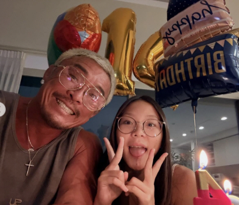 '추성훈 딸' 사랑이, 벌써 14살…아빠가 직접 쓴 편지 "기쁘지만 쓸쓸…