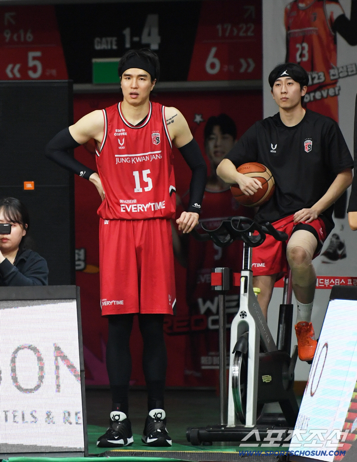 [포토] 김종규 '답답한 마음'