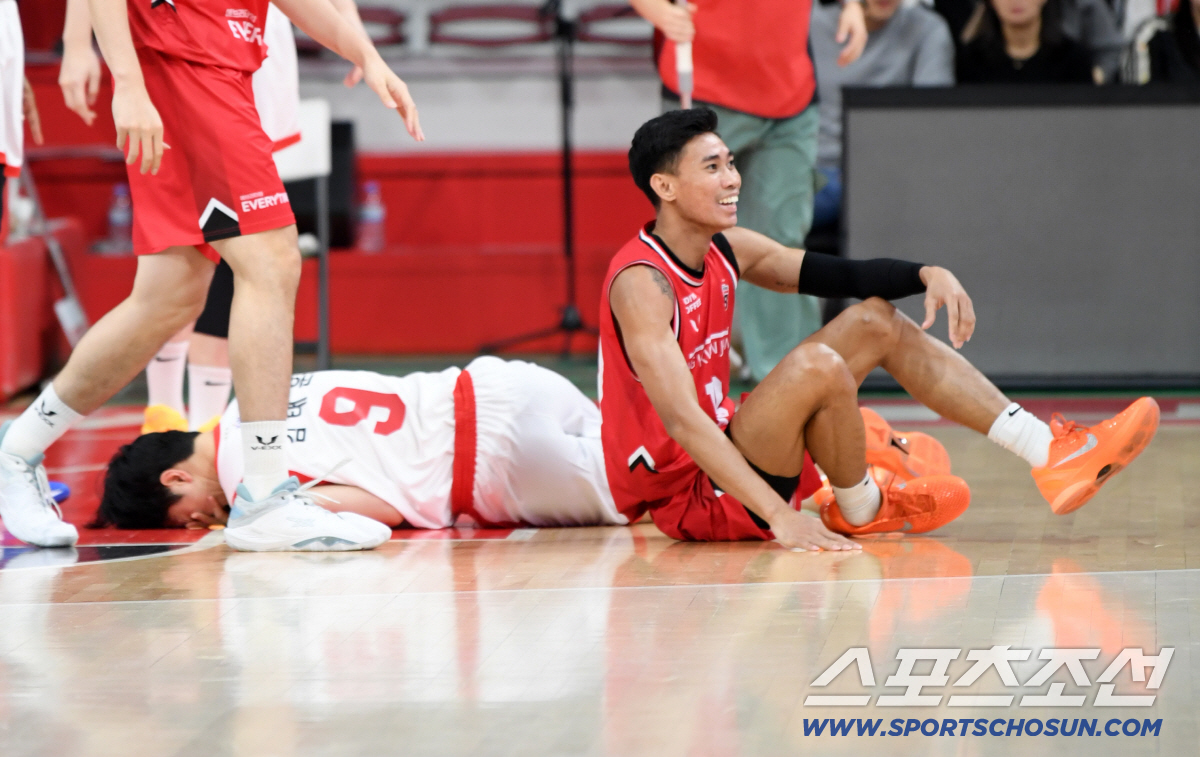 [포토] 김태훈-아반도 '충돌'