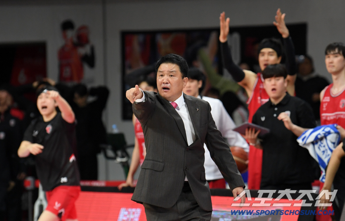 [포토] 정관장 유도훈 감독 '강하게 어필'