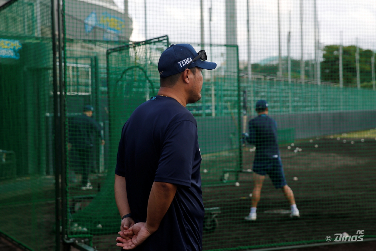 "치다 토하더라" 왜 손 다 터지도록 칠까, 6000구 작정하고 갖고 온…