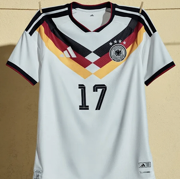 "또 히트쳤다" 믿고 보는 일본 국대 유니폼, 2026년 월드컵서 입을 …