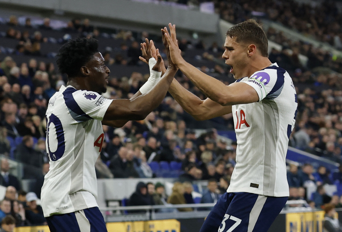 토트넘 '오피셜' 공식발표 "레전드 손흥민 못 넘었다"...하지만 연봉은…