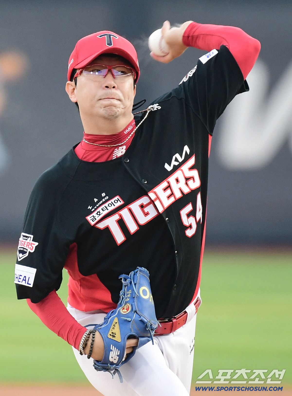 양현종이 다른 팀 유니폼 입은 모습, 상상이나 가능한가...그런데 결국 …