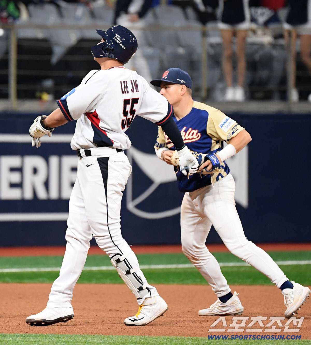 [포토] 이재원 '적시타 치고 아웃'