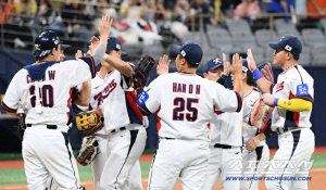 충격, 사회인팀 상대 멀티히트 단 1명도 없었다...너무 느려서 못 친거 맞죠?