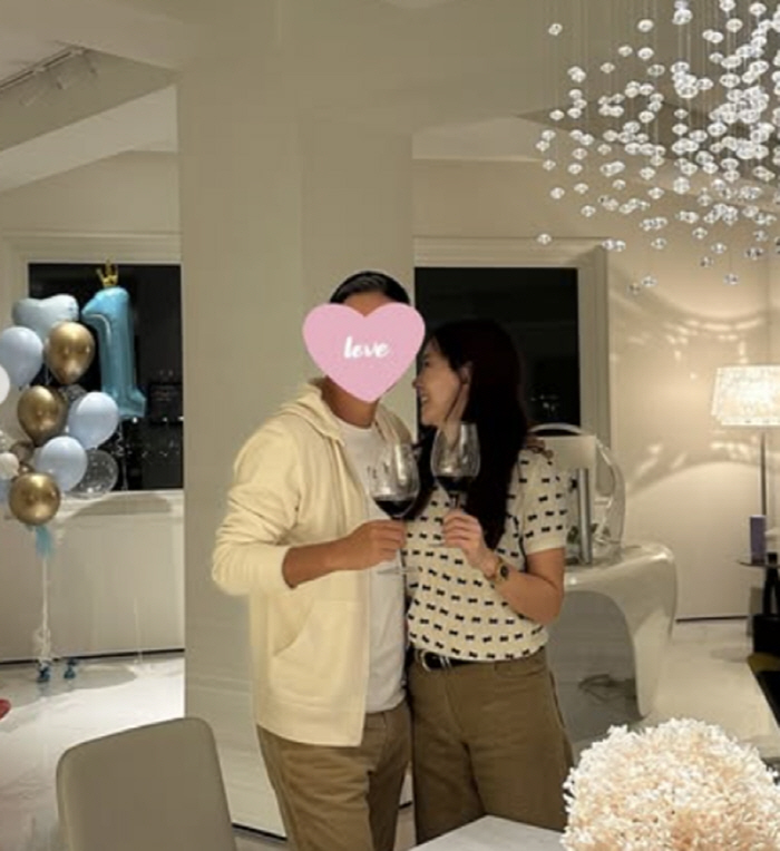 김정은, '홍콩 재력가 남편' 화려한 생일파티 공개..."오랜만에 생존신…