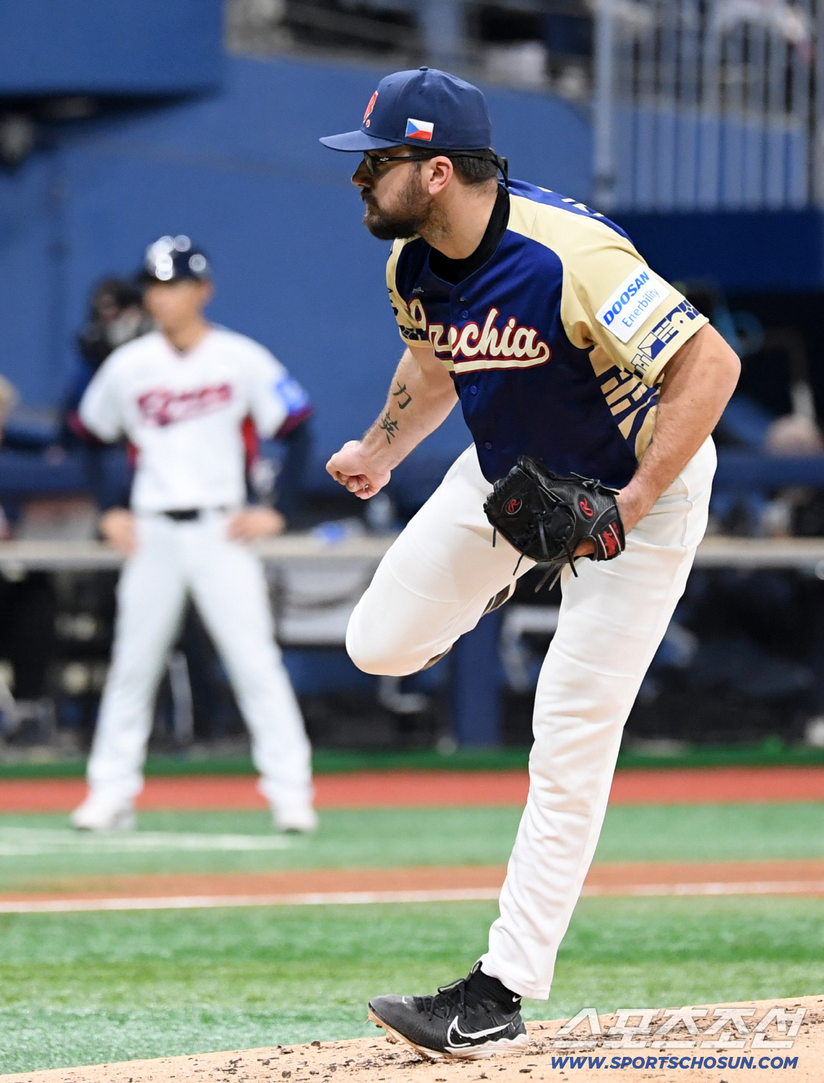한달만에 실전이면 사회인과 프로선수의 차이가 없나. 체코는 시차에, 고척…