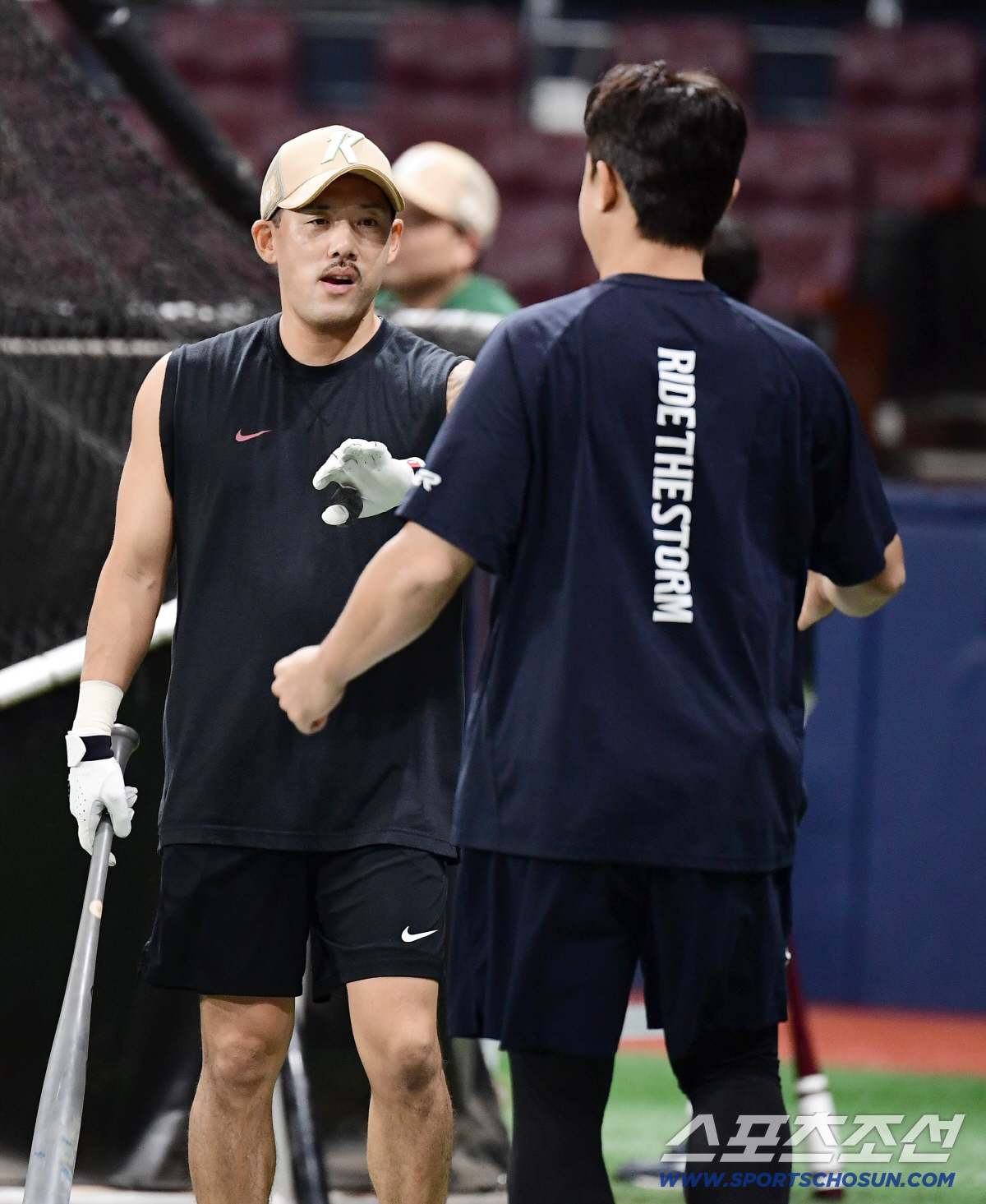 "꼬라지를 봐봐, 처 맞고라도 나가" 기로에 선 40세 마성의 플레잉 코…