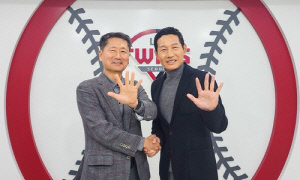 염경엽 LG 감독, KBO 사령탑 역대 최고 3년 30억원에 재계약(종합)