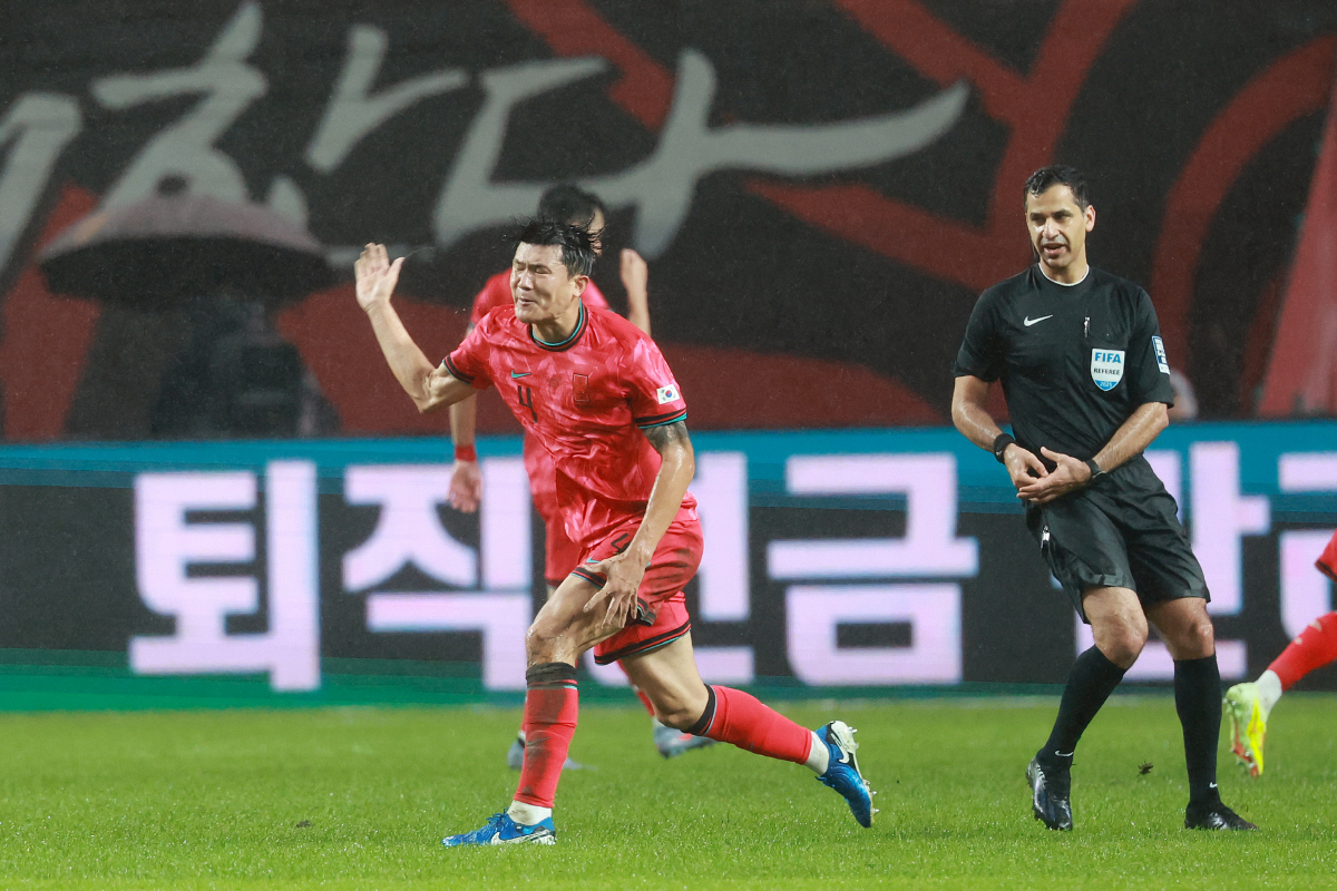 '손흥민의 적극 추천' 못 참지! 토트넘, 김민재 영입 '학수고대'…"S…