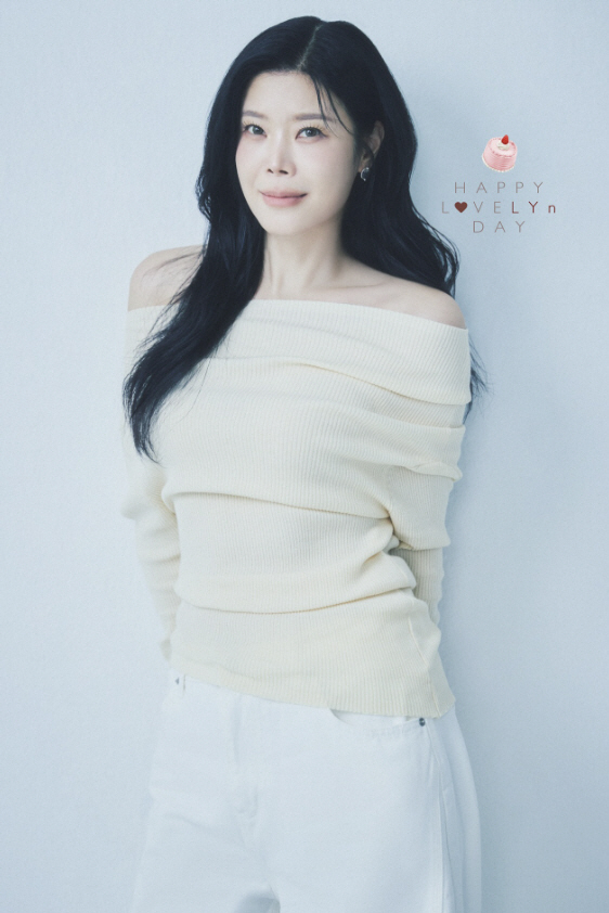 린, 이수와 이혼 후 첫 생일…의미심장 글 "행복하려 태어났다"