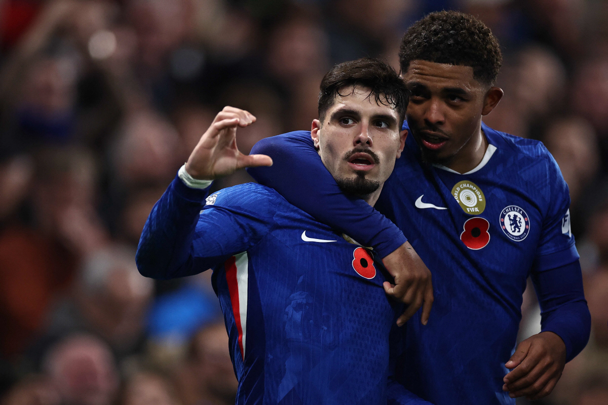 황희찬 빠른 발로 70분 내내 수비만 했다…'역대 최악의 팀'울버햄튼, …