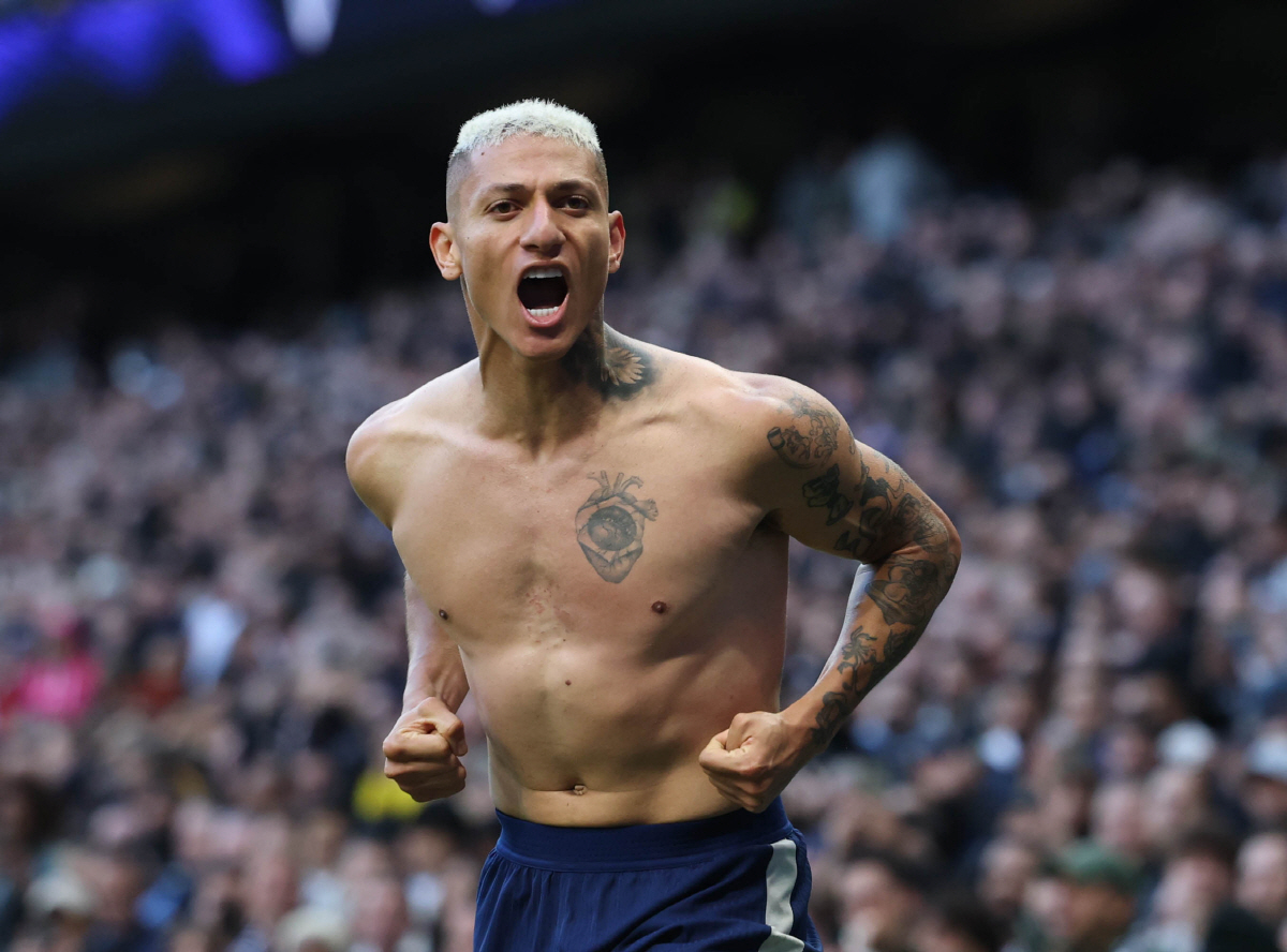 "유니폼을 왜 벗냐고" 손흥민 주장 시절엔 상상 못할 촌극, '김칫국' …