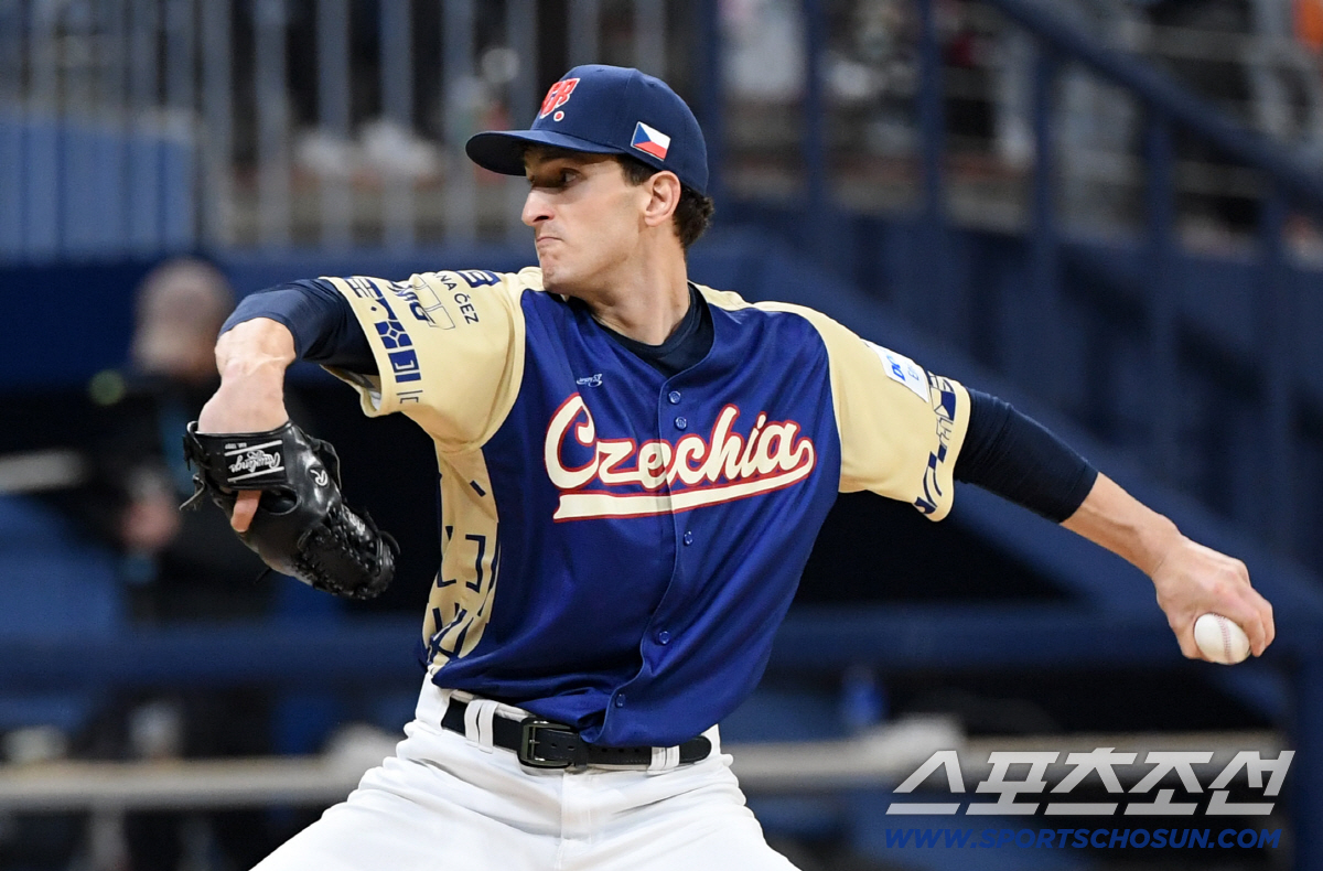 의사가 감독, 회계사, 전기기사, 그라운드 키퍼가 모여 프로팀과 싸운 체…