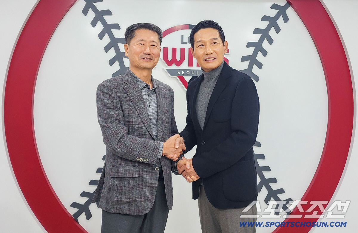 감독 최초 30억시대 열었다. 3년 최대 30억 재계약. 이제 염갈량의 …