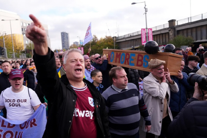 '0-1→3-1→3-2' 대단한 'SON 스승' 누누 산투, 관 운구 '…