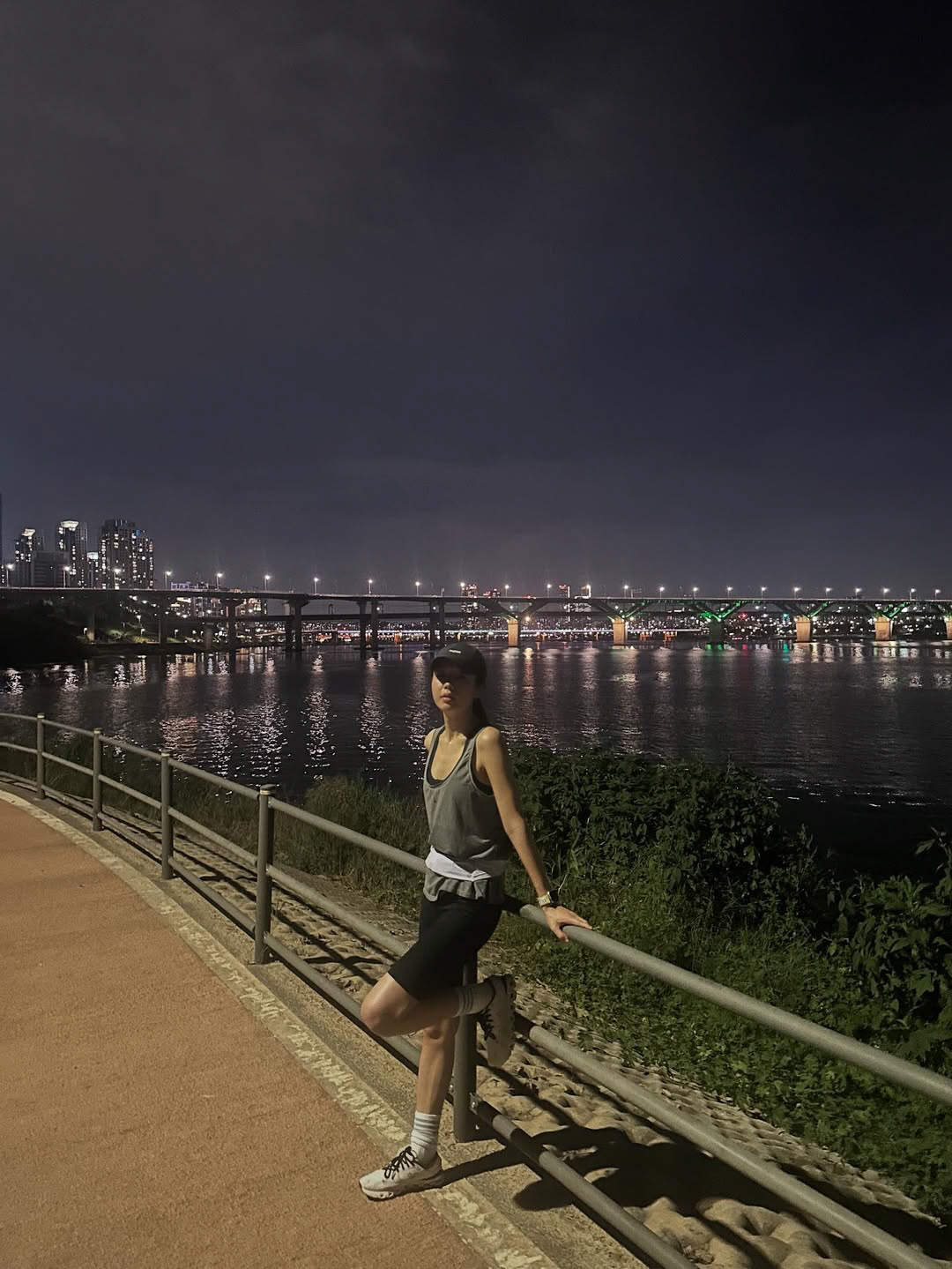 안은진, 작정했네...'뼈말라' 몸매 비결은 러닝 "첫 10km"