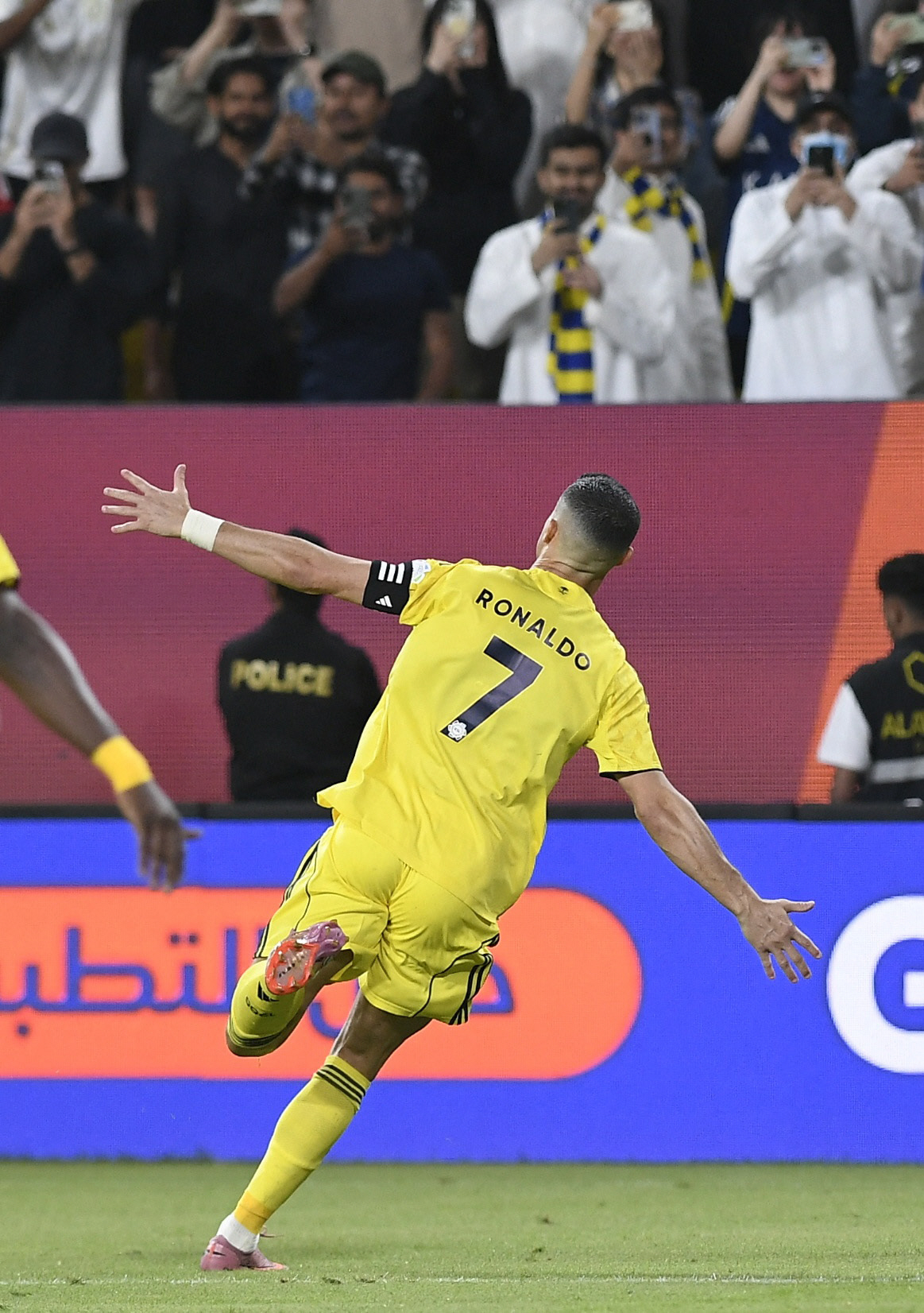 "손흥민, 따라올테면 따라와봐" '아무말' 호날두 실력은 못 깐다, 왼발…