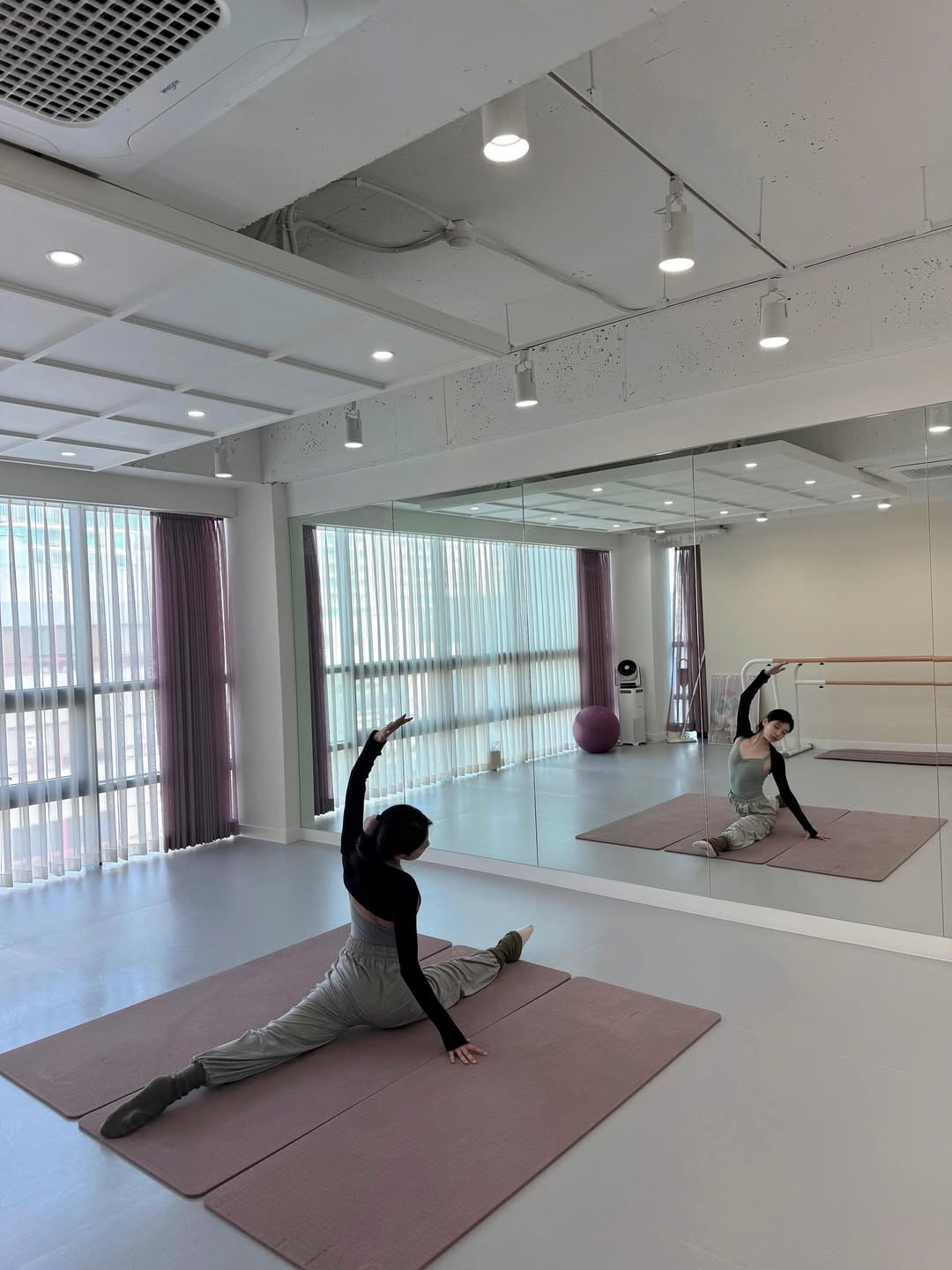 수지, 180도 다리찢고도 '여유'....발레로 뽐낸 놀라운 유연성