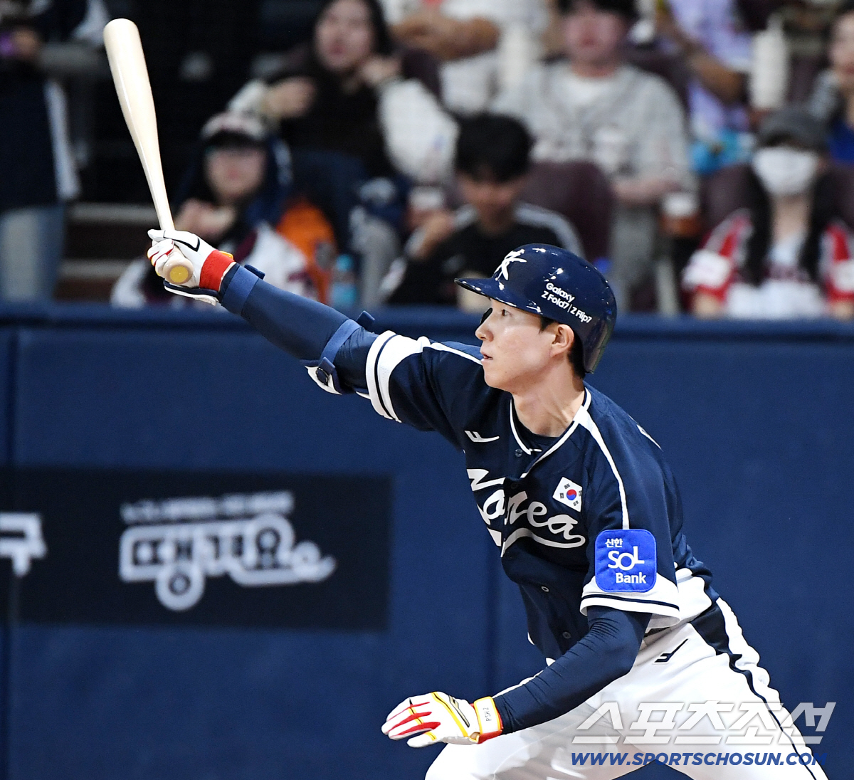 [포토] 내야 안타 치는 박성한