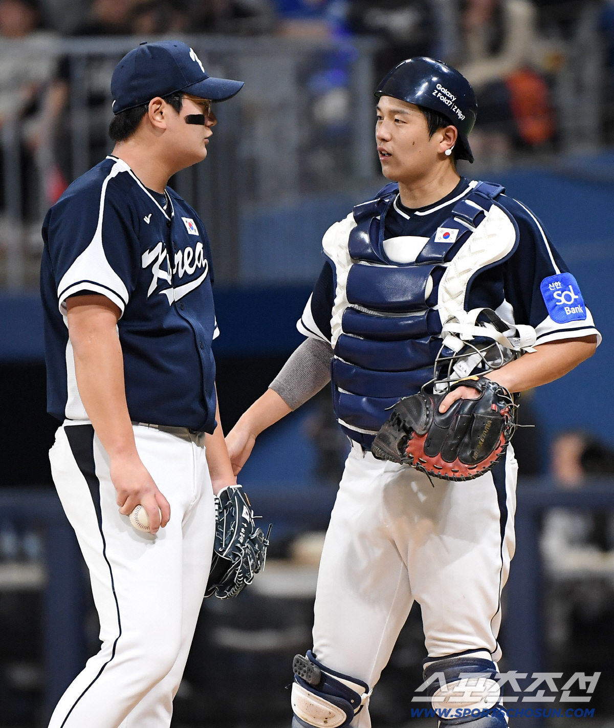 [포토] 김서현 격려하는 조형우