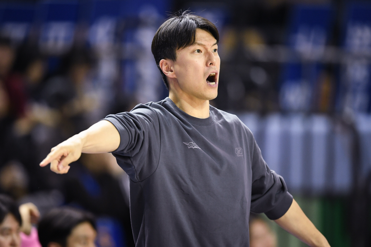 [현장인터뷰]김효범 "SK 자밀 워니, 있고 없고의 차이" vs 전희철 …