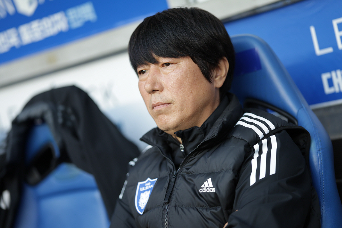 [K리그1 현장리뷰]'이청용 AS→루빅손 벼락골' 울산 살았다, 수원FC…