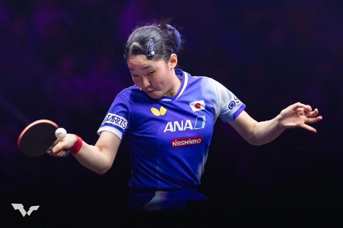 "아깝다!듀스만 3번" 투혼의 신유빈,日17세 톱랭커와 초접전끝 2대4패…