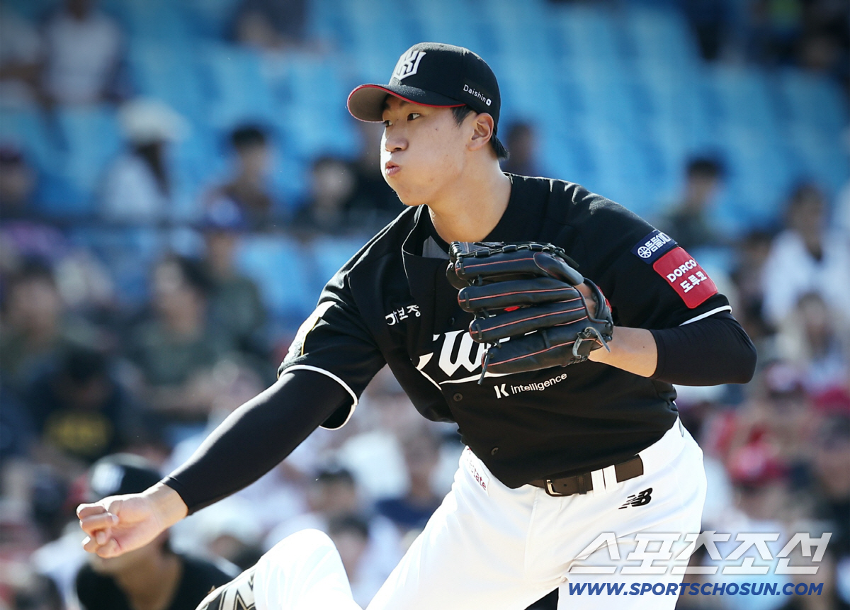 "김동현, 박지훈 좋았다." KT 위즈, 대만 라쿠텐에 3대6 역전패. …