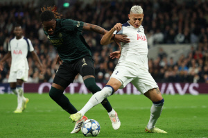 '흥민이 형, 나 어떻게 해' 연이은 혹평, 토트넘 결국 새 공격수 찾는다…'경쟁할 선수 필요, 첼시와 치열한 접전'