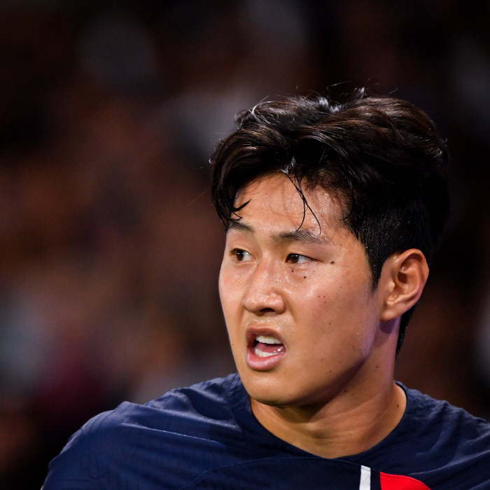 충격 폭로! "강인아, 고작 벤치에 만족하니?" 이강인 자존심 건드린 PSG…결과는 대성공→"LEE, 여름 이후 눈에 띄게 변했어"