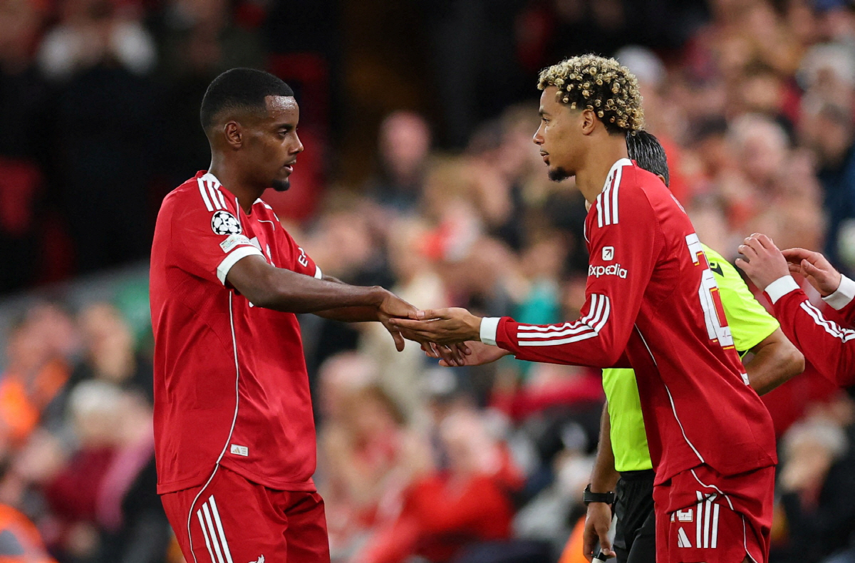 'EPL 최악의 영입' 알렉산더 이삭! 英 레전드 냉정한 평가…"토트넘은…