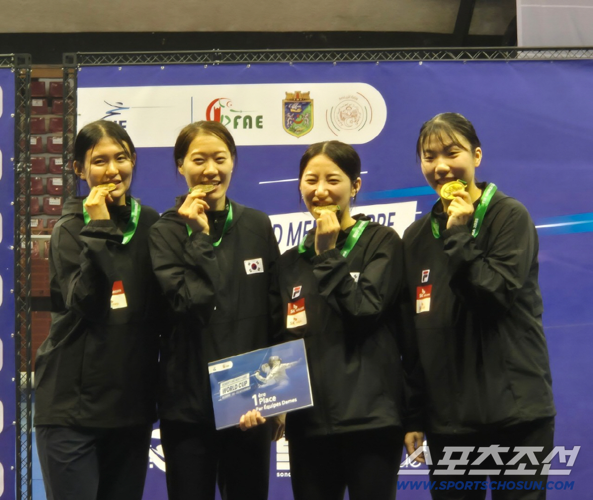 "펜싱코리아!" 女사브르,알제리월드컵 佛,헝가리 꺾고 우승! 전하영 2관…