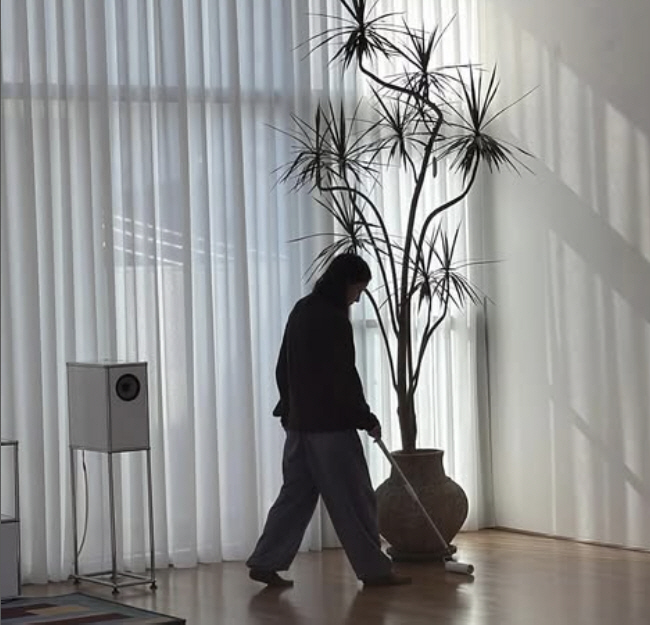 "난 돈 많으니까" 이효리, 요가원 수강생들에 선물 뿌렸다..."손수 빼…