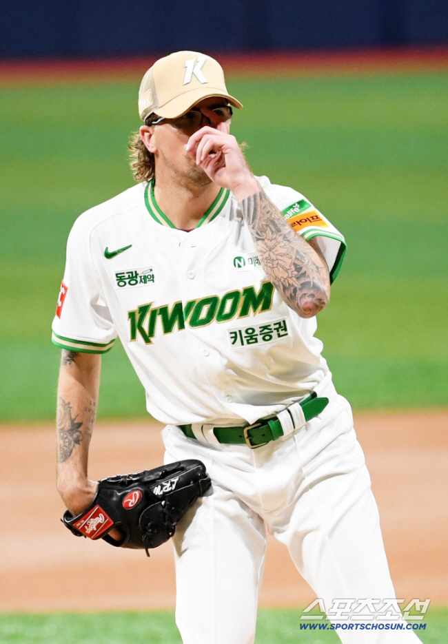 '국내 유일' 韓日 커넥션의 힘 발휘될까…"롯데는 아시아쿼터 누구 뽑아요…