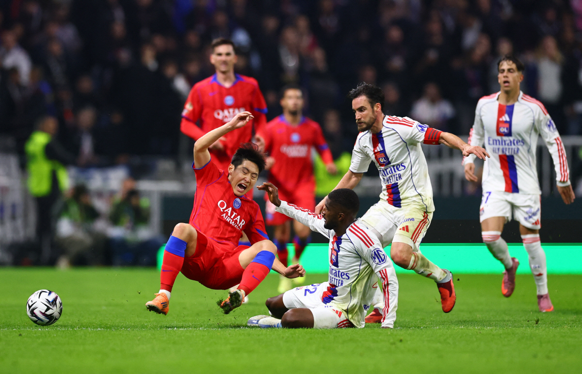 '韓 최고 재능' 이강인, 프로 첫 대기록 달성! 퇴장 유도+극장골 도운…