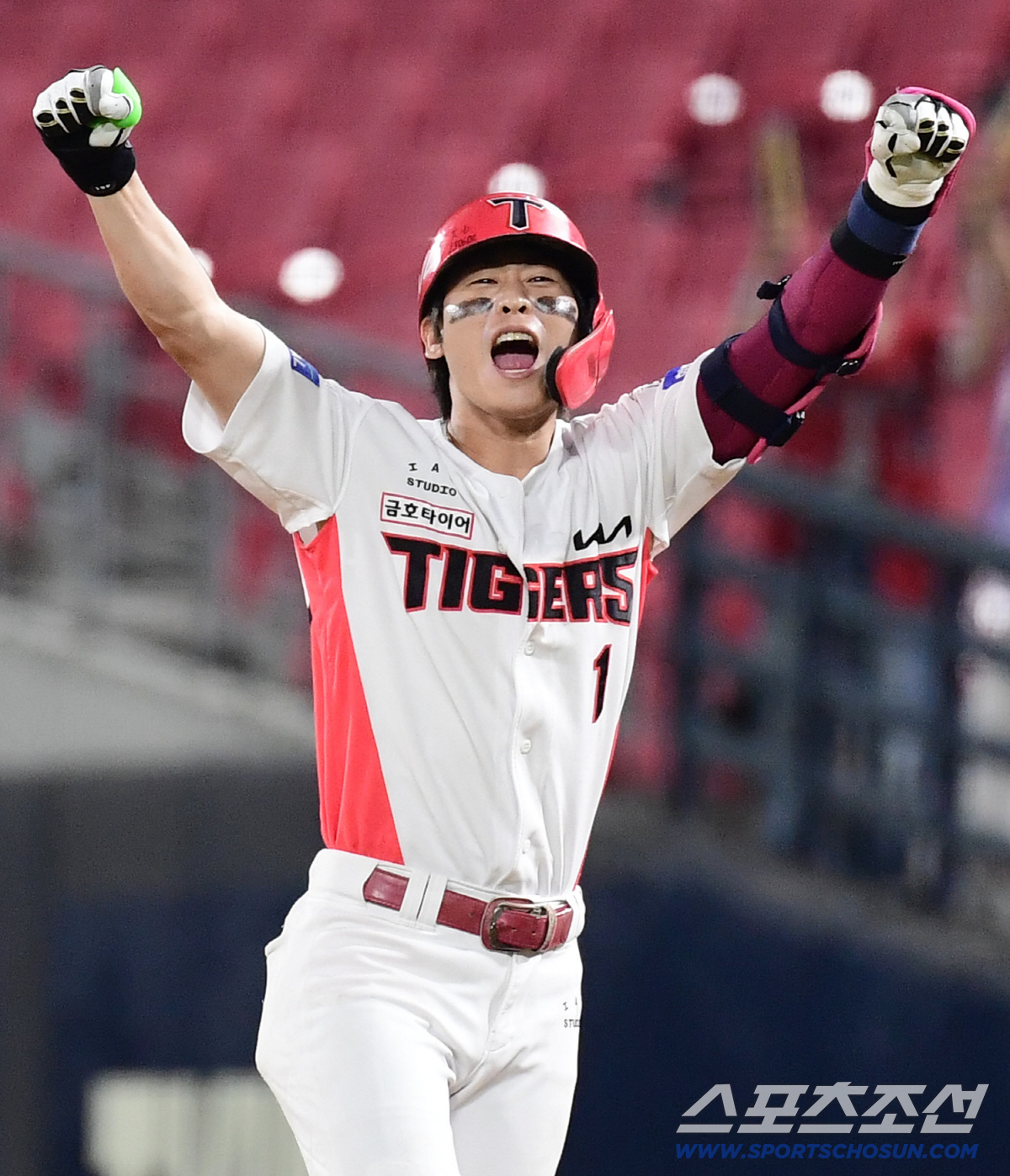 4파전? 2파전? 경쟁 붙었다, 'FA 최대어' 박찬호 행선지, 북쪽일까…