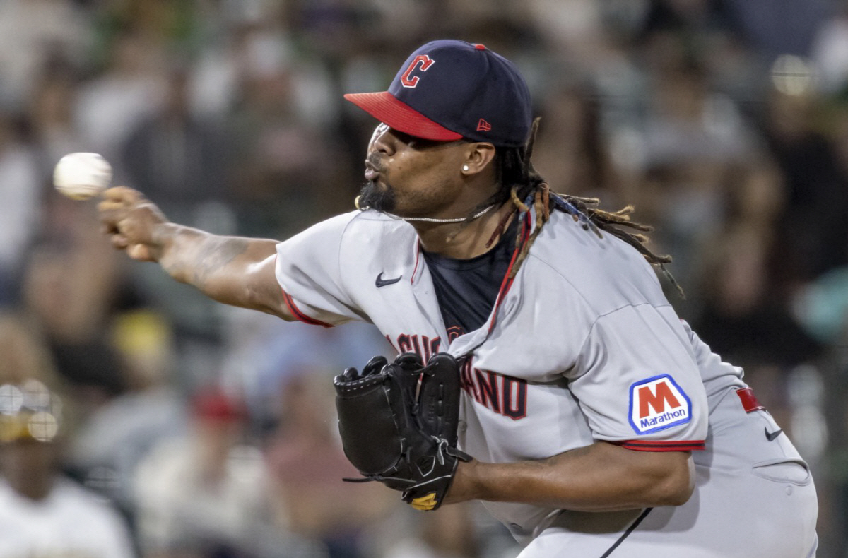 정말 악질적이네! 누구는 평생 못던지는 100마일 강속구를 일부러 느리게…