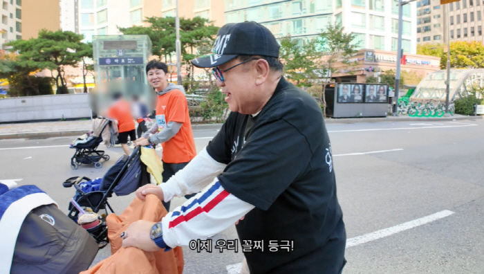 '73세' 이용식, 손녀 위해 종아리 고통에도 7km 완주..."1등은 …