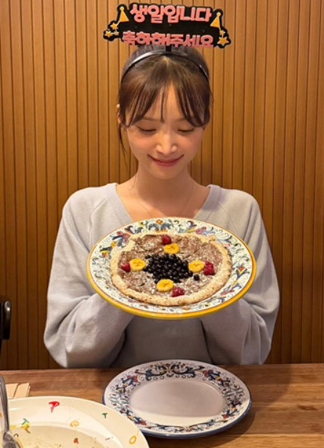 '하트시그널' 김지영, ♥CEO 남친과 근사한 생일파티? "사랑해"