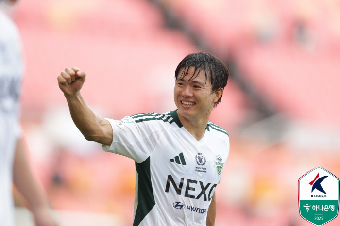 "감사합니다" 눈물 글썽이며 '브라질 선생님' 꼭 안아준 어머니의 마음……