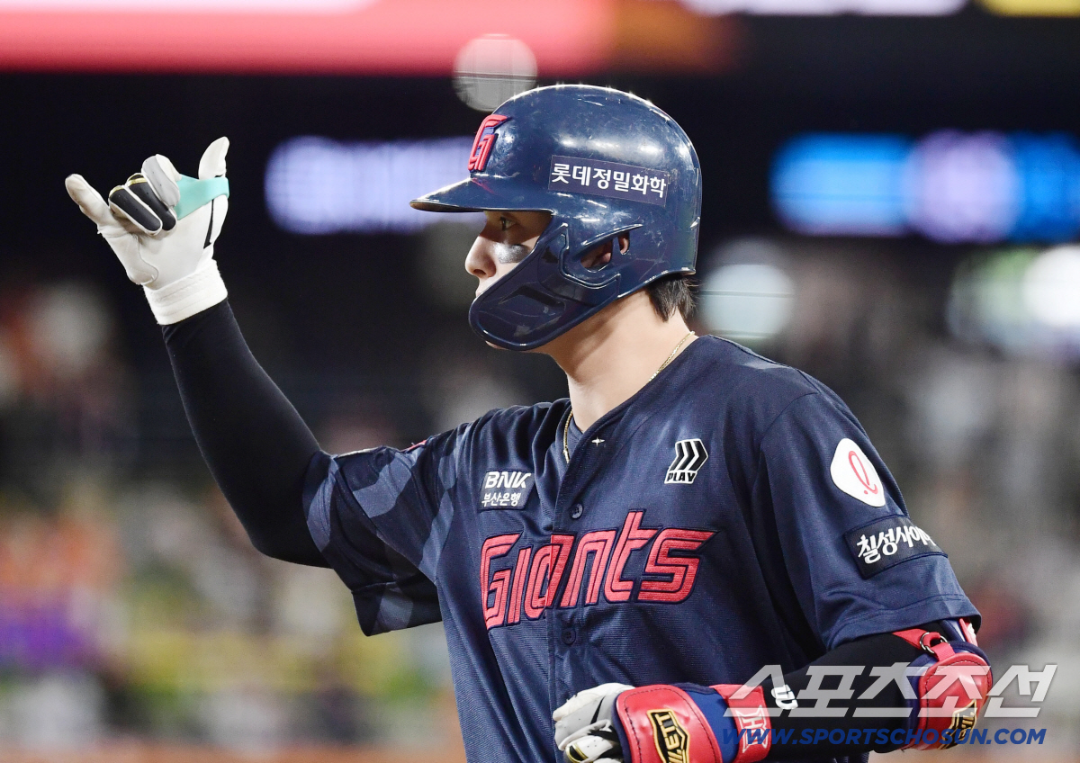 "강백호 오면 레이예스는?" 김태형 감독의 즐거운 상상, 롯데는 '역대급…