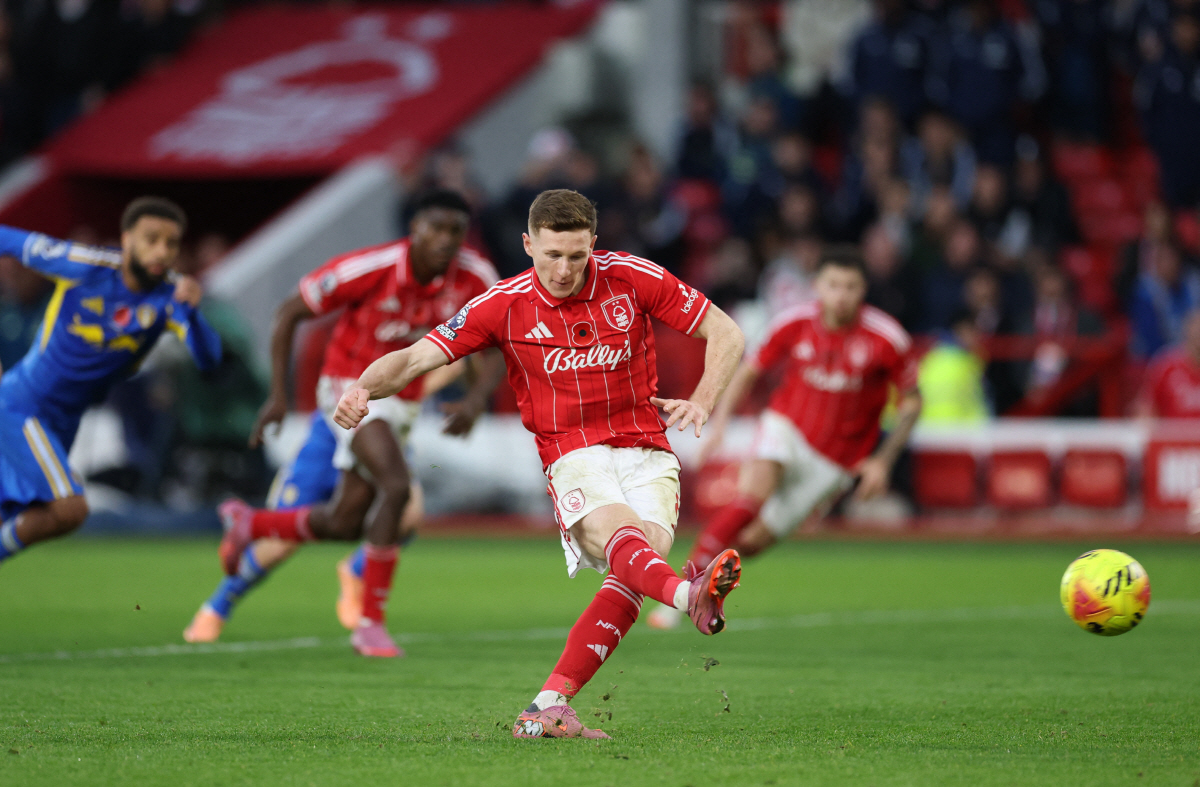 맨체스터 유나이티드 관심 공식 표명, EPL 탑클래스 미드필더 전격 영입…