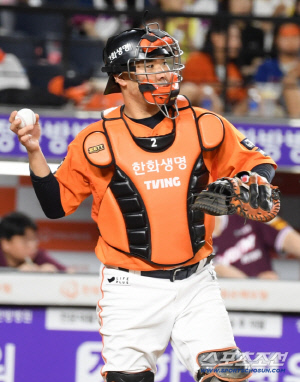 한화 이재원, 플레잉코치로 선임…