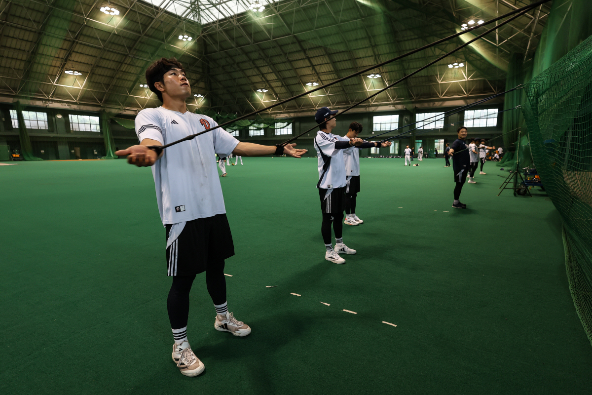 이게 어려워? 여중생 막내동생의 일침 "오빠, 문현빈만큼만 하라고! 메이…