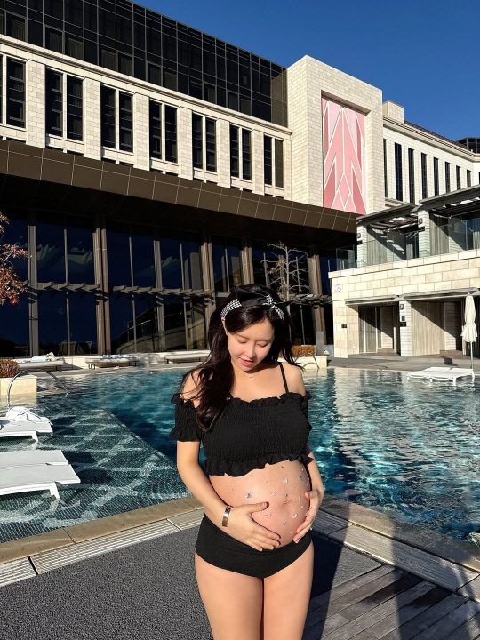 '박현호♥' 은가은, 임신 중 비키니 거뜬..D라인이 '반짝반짝'