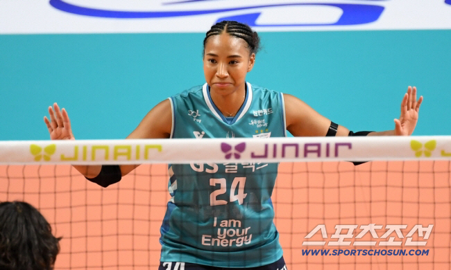 '4G 연속 풀세트' GS칼텍스, 레이나 2G 연속 제외 "동행은 했는데…