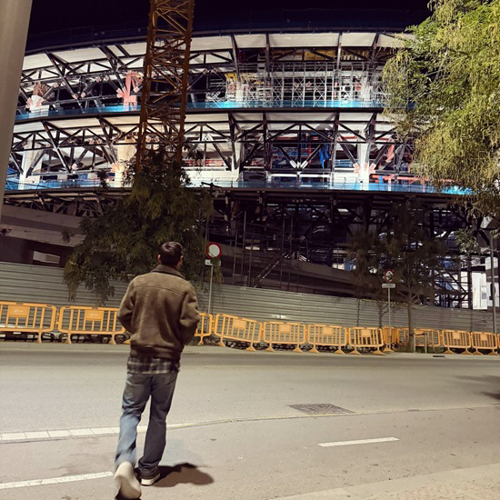 울면서 떠난 리오넬 메시 공식 입장 "바르셀로나로 돌아오겠다"...4년 …