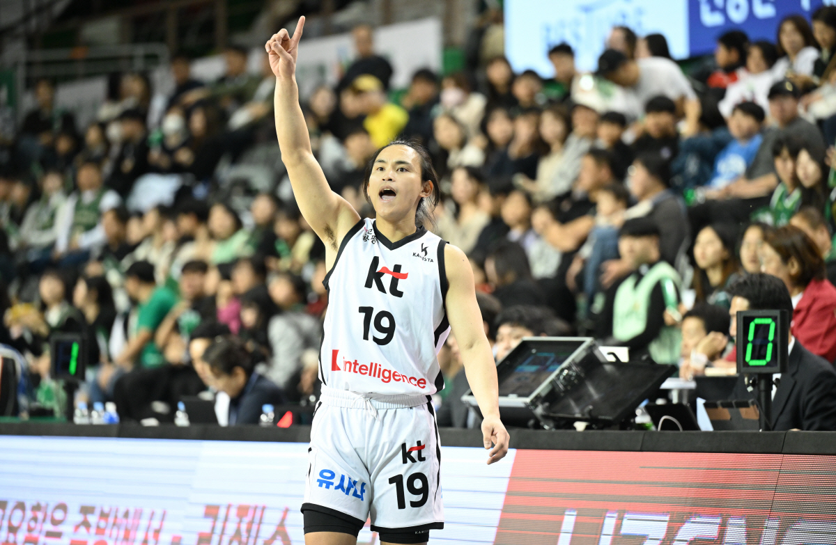 '공격대장 카굴랑안→하윤기 결승 자유투' 수원 KT, 0.5초 남기고 D…